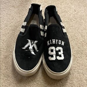 Black Kihyun Slip-On Shoes
